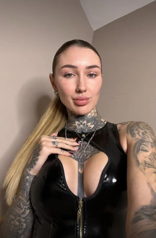 Roxy 👑 SWEET DOMINATION 🟢 NEW